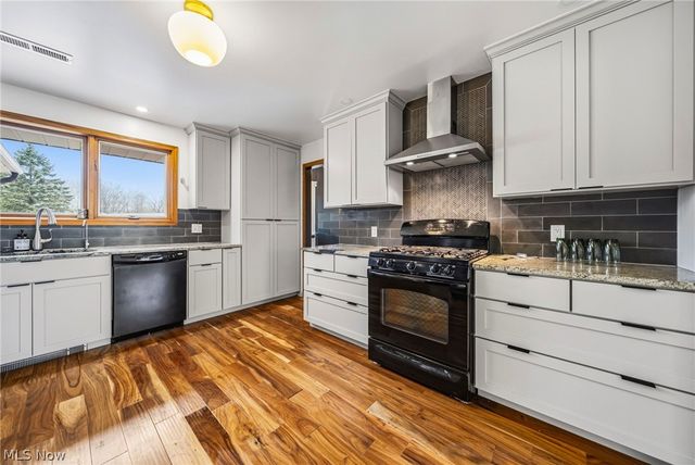 1584 Hemlock Drive, Ashtabula, OH 44004