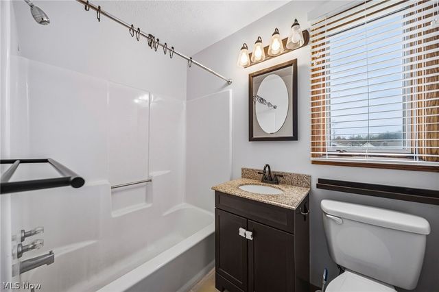 1584 Hemlock Drive, Ashtabula, OH 44004