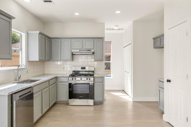 3600 Texas Topaz DR, Austin, TX 78728