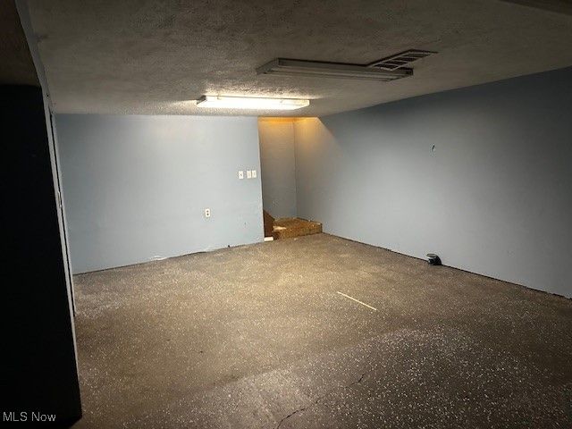 399 Ridgewood Drive, Eastlake, OH 44095