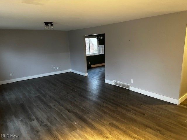 399 Ridgewood Drive, Eastlake, OH 44095