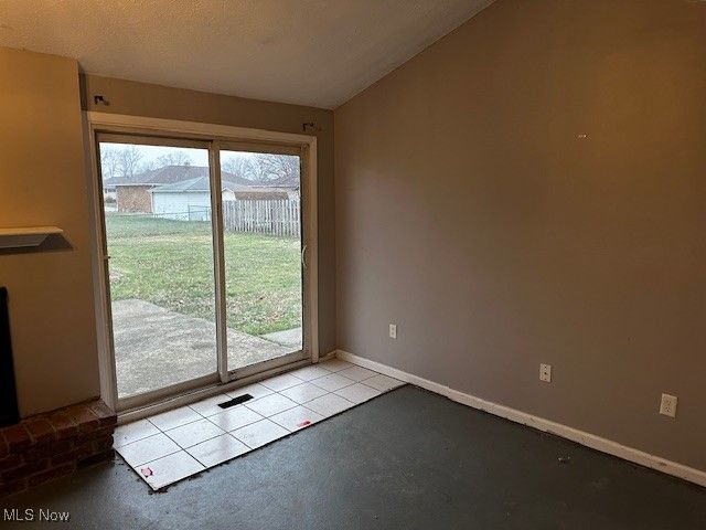 399 Ridgewood Drive, Eastlake, OH 44095