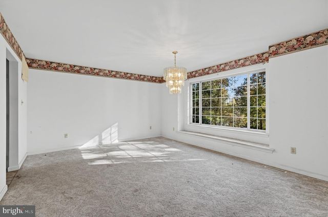 3072 LONG RD, Green Lane, PA 18054