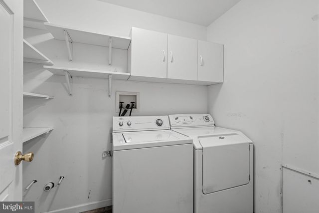 3072 LONG RD, Green Lane, PA 18054