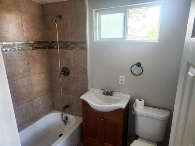3228 Franklin Avenue, San Diego, CA 92113