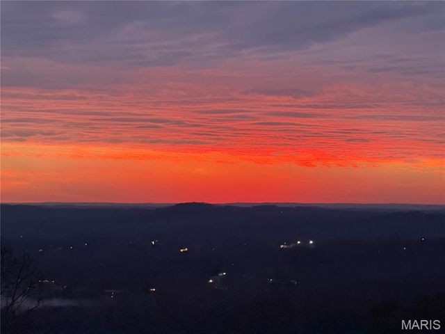 8239 Rocky Woods, Hillsboro, MO 63050