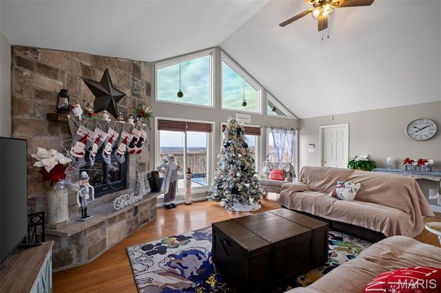 8239 Rocky Woods, Hillsboro, MO 63050