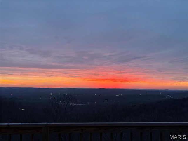 8239 Rocky Woods, Hillsboro, MO 63050