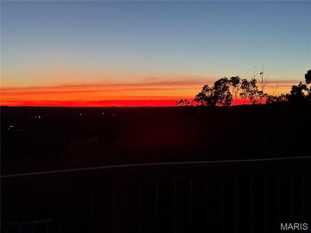 8239 Rocky Woods, Hillsboro, MO 63050