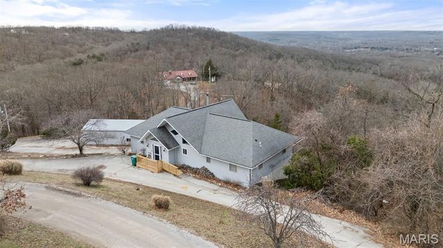 8239 Rocky Woods, Hillsboro, MO 63050