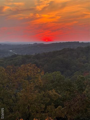 8239 Rocky Woods, Hillsboro, MO 63050