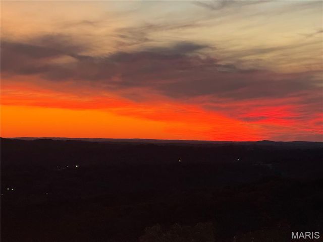 8239 Rocky Woods, Hillsboro, MO 63050