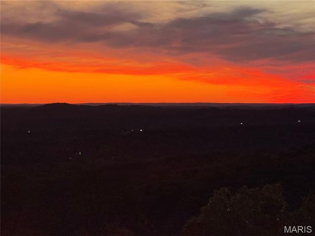 8239 Rocky Woods, Hillsboro, MO 63050