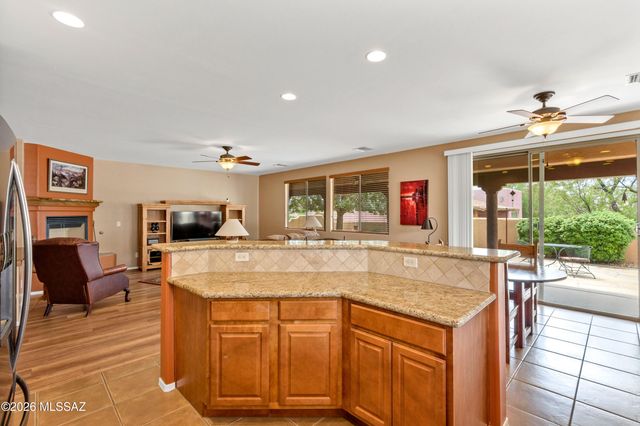 6041 W Ten Star Drive, Tucson, AZ 85713