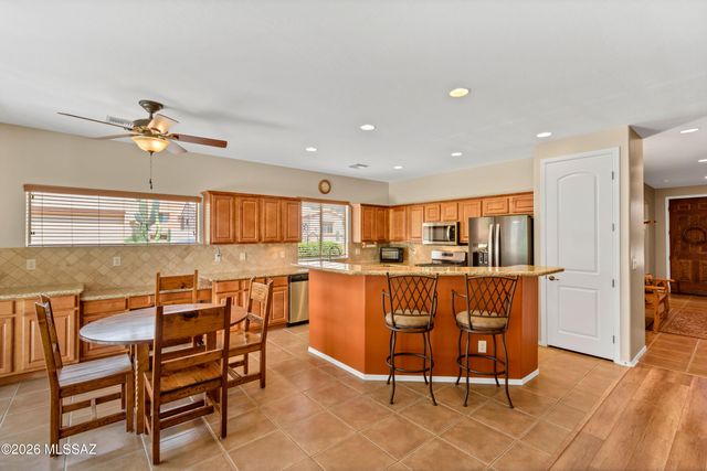 6041 W Ten Star Drive, Tucson, AZ 85713