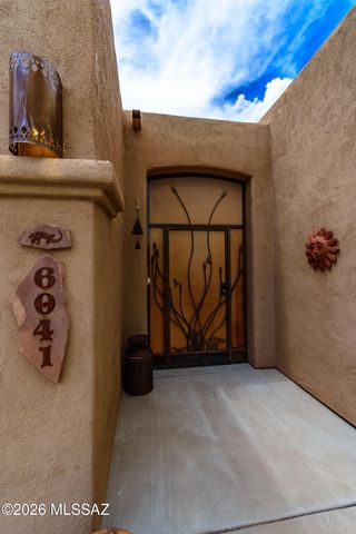 6041 W Ten Star Drive, Tucson, AZ 85713