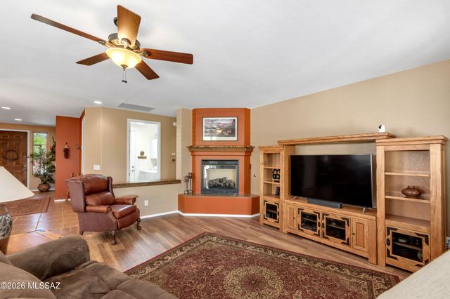 6041 W Ten Star Drive, Tucson, AZ 85713