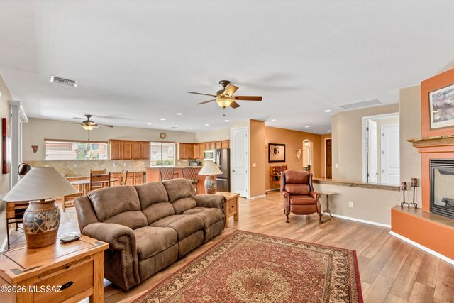 6041 W Ten Star Drive, Tucson, AZ 85713