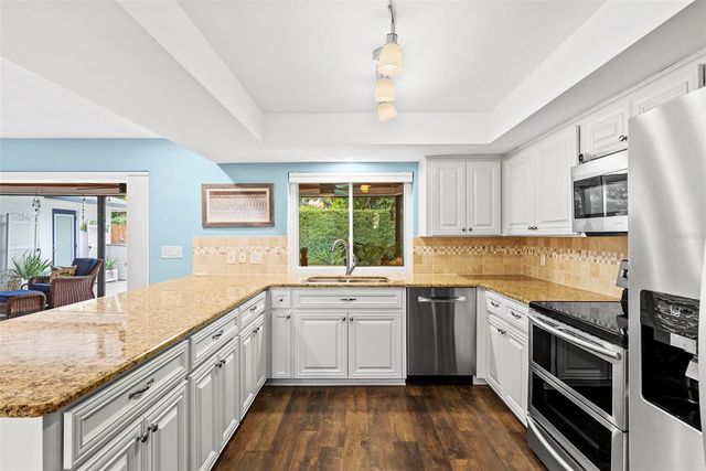 2214 DAVIES AVENUE, Dunedin, FL 34698