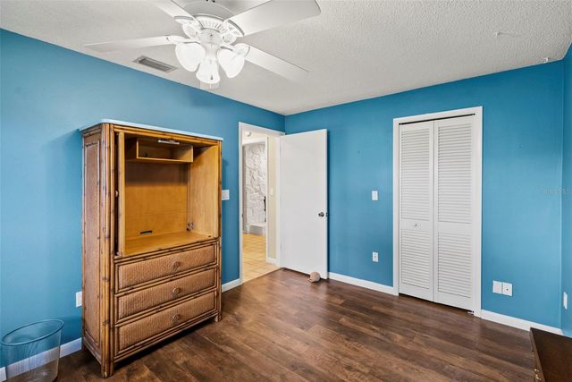 2214 DAVIES AVENUE, Dunedin, FL 34698