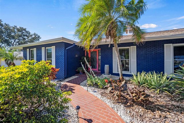 2214 DAVIES AVENUE, Dunedin, FL 34698