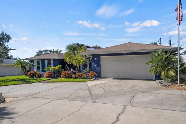 2214 DAVIES AVENUE, Dunedin, FL 34698