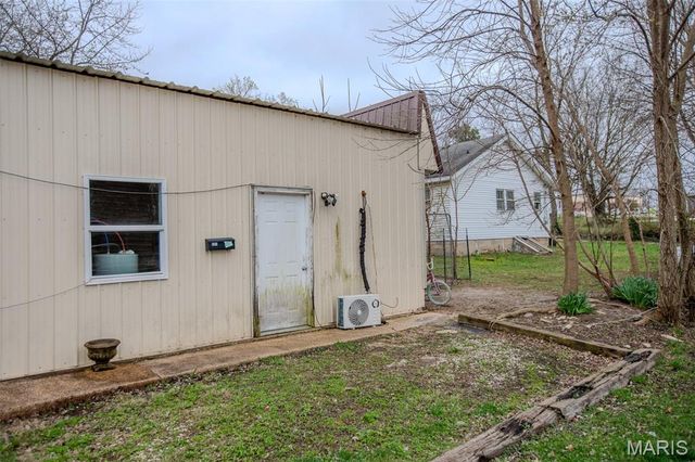 401 W Rolla Road, Salem, MO 65560