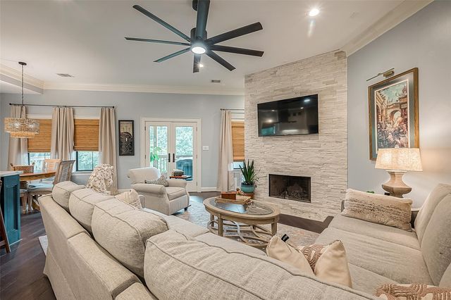 114 Baywood Street, Shoreacres, TX 77571