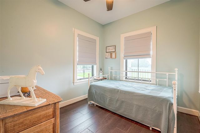 114 Baywood Street, Shoreacres, TX 77571
