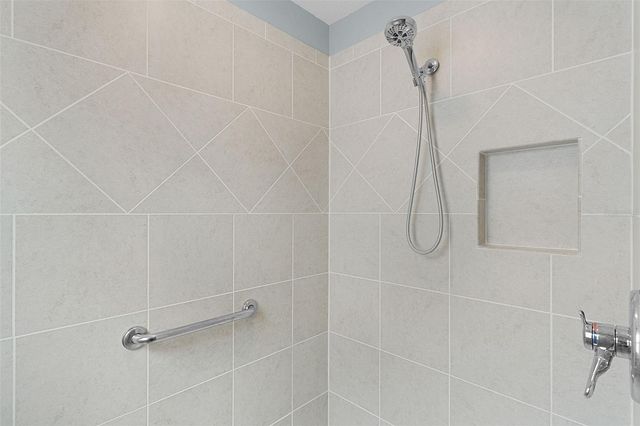 2091 DIPPER LOOP, The Villages, FL 32162