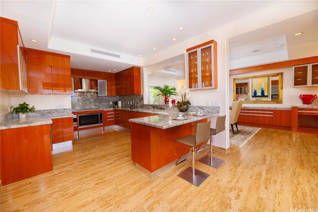 738 Kaulana Place, Honolulu, HI 96821