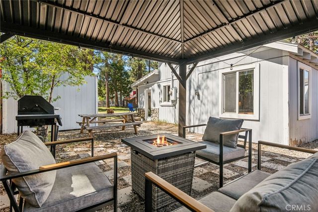 513 E Meadow Lane, Big Bear City, CA 92314