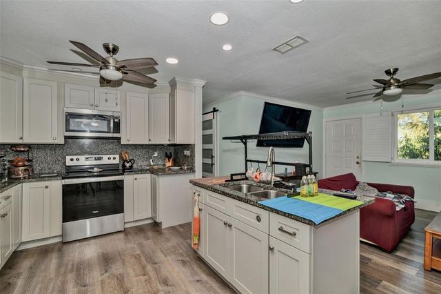 10958 SW 86TH COURT, Ocala, FL 34481