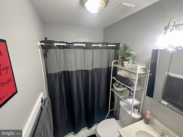 41 POLAND ST, Trenton, NJ 08638