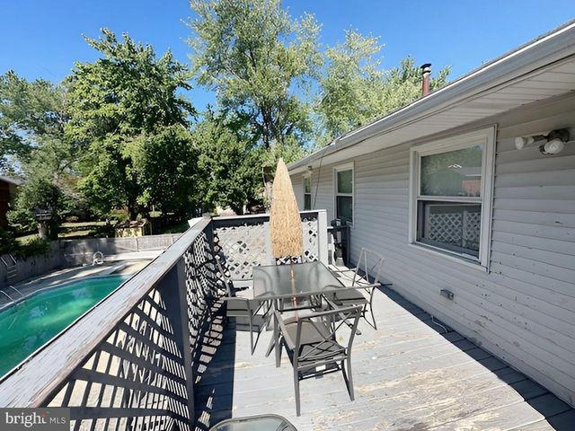 41 POLAND ST, Trenton, NJ 08638