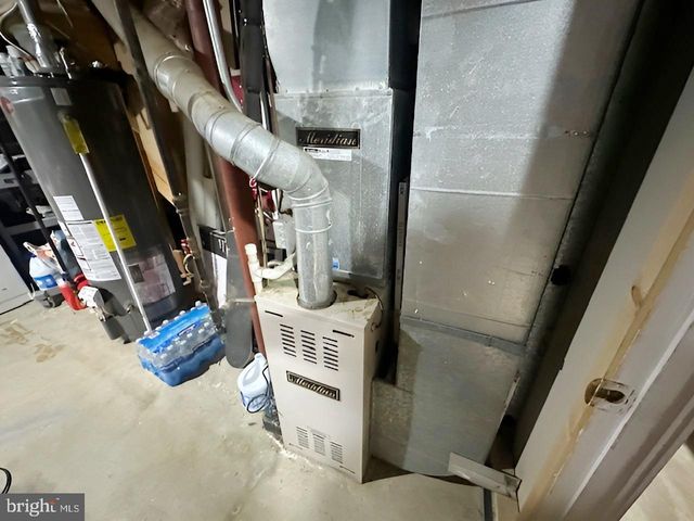 41 POLAND ST, Trenton, NJ 08638