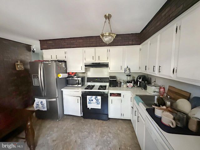 41 POLAND ST, Trenton, NJ 08638