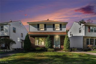 2396 Traymore Road, University Heights, OH 44118