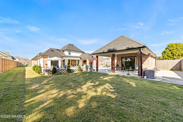 109 Stony Trek Drive, Youngsville, LA 70592