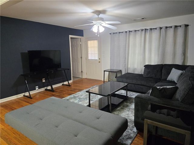 1400 Hidden Circle Drive, Sugar Hill, GA 30518