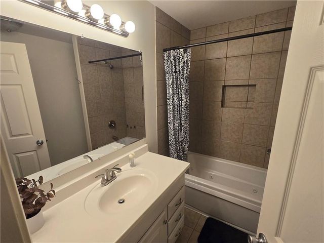 1400 Hidden Circle Drive, Sugar Hill, GA 30518