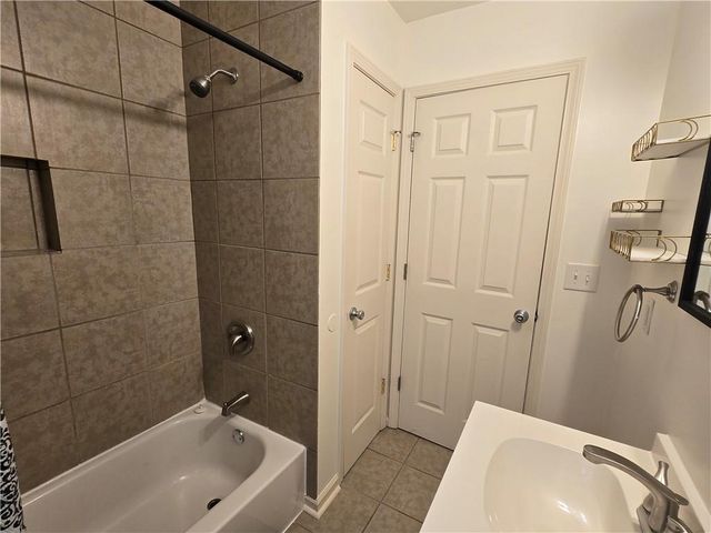 1400 Hidden Circle Drive, Sugar Hill, GA 30518