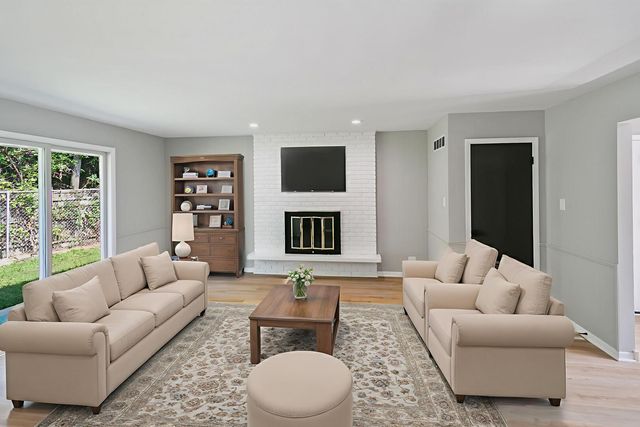 823 Bradoc Street, Chicago Heights, IL 60411