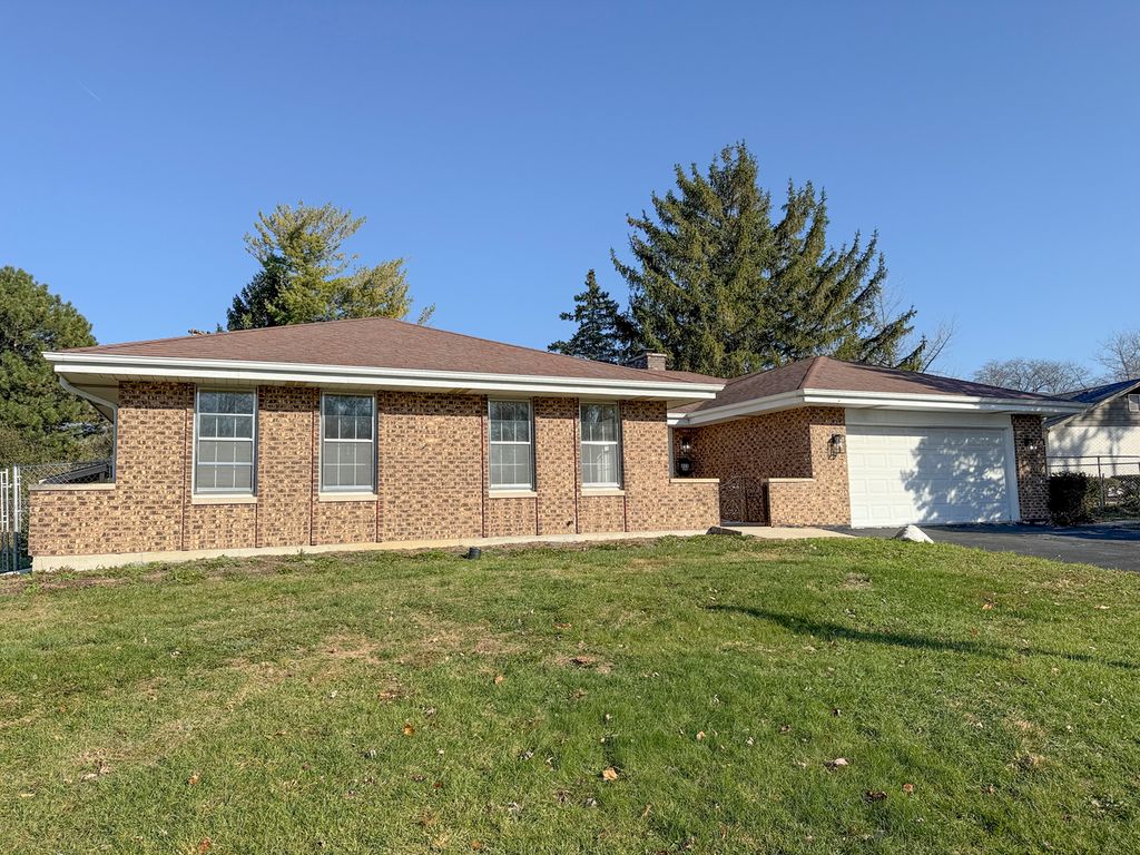 823 Bradoc Street, Chicago Heights, IL 60411