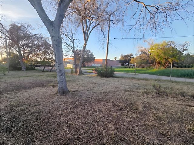 926 Park Ave, Corpus Christi, TX 78401