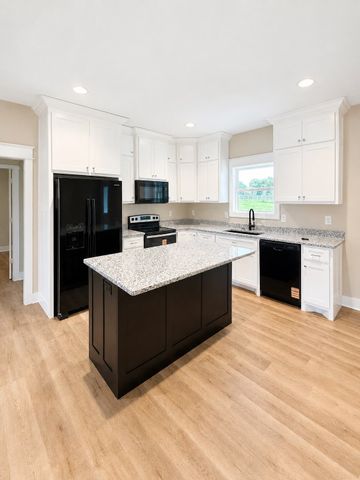 71 Dukes Park Rd, Summertown, TN 38483