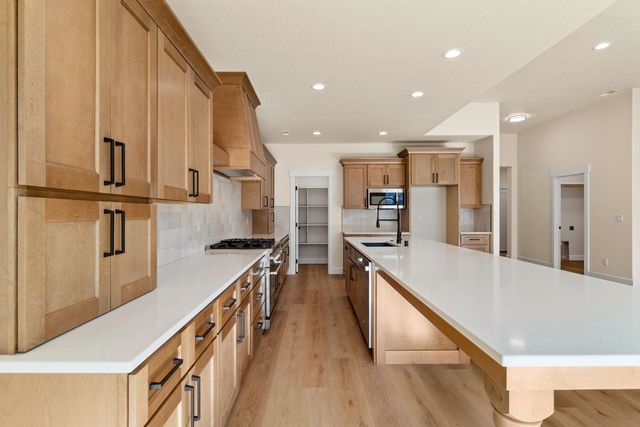 13306 N Starling Ln, Spokane, WA 99208