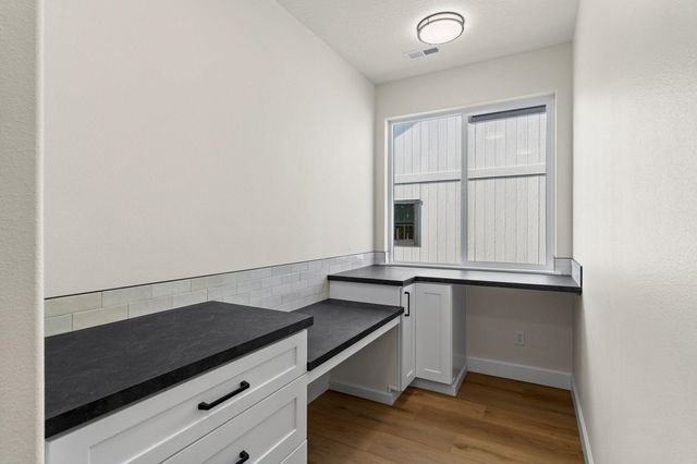 13306 N Starling Ln, Spokane, WA 99208