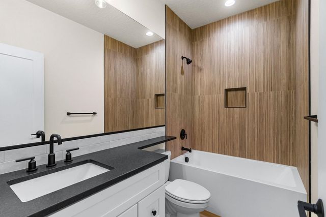 13306 N Starling Ln, Spokane, WA 99208