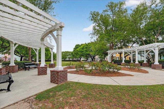 121 Hyacinth Street, Summerville, SC 29483